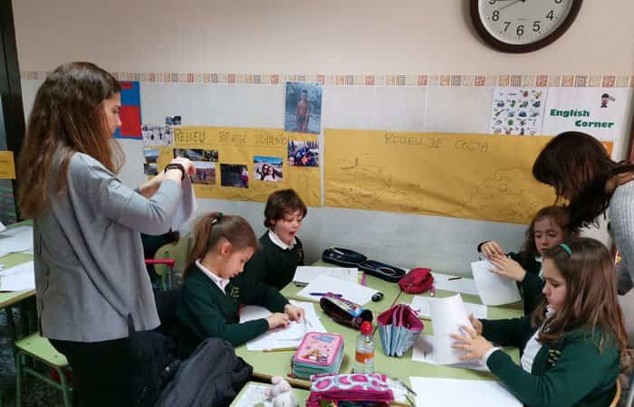 Familias dentro de los colegios: Una propuesta que revolucionará las aulas