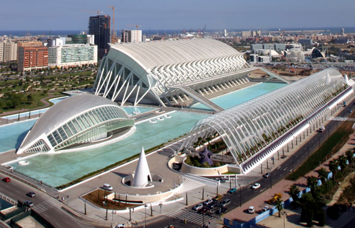 La Ciudad de las Artes y de las Ciencias es un ejemplo único en cuanto a acercar la ciencia al visitante Ciudad de las Artes y las Ciencias, en Valencia
