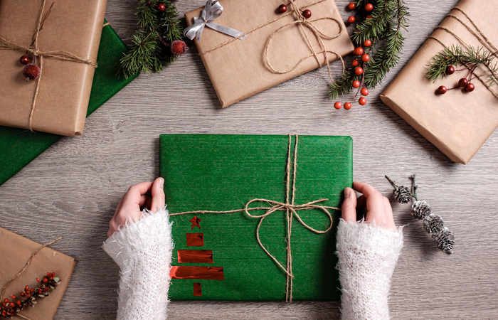regalos de navidad de segunda mano, baratos y sostenibles ahorrar en navidad: segunda mano