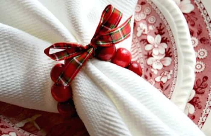 Servilletas y servilleteros navideños con cuentas Servilletas y servilleteros navideños con cuentas