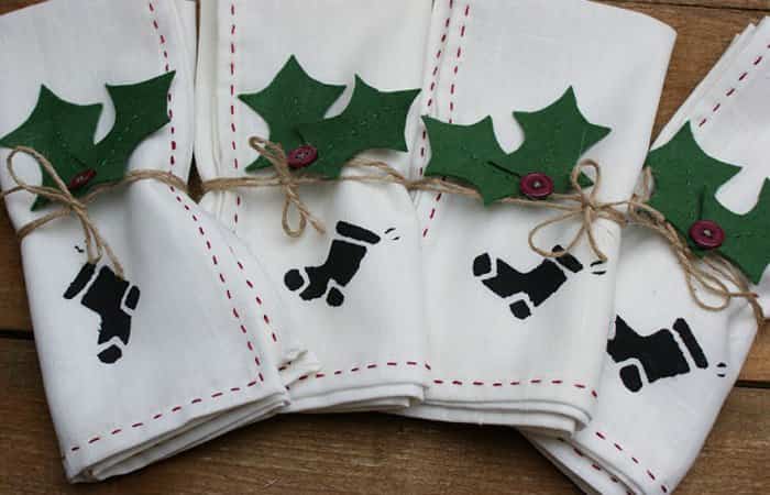 Servilletas y servilleteros navideños con pintura Servilletas y servilleteros navideños con pintura