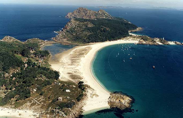 La playa de Rodas es una de las más famosas de las Islas Cíes Destinos españoles que recomienda The New York Times: Islas Cíes, playa de Rodas