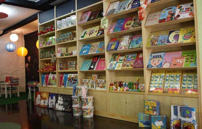 La Petita Llibrería, libros, juegos y espacio de lectura La Petita Llibrería