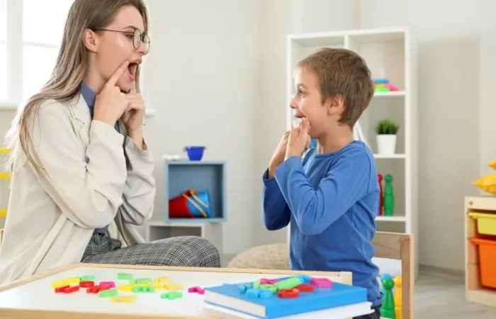 Señales de que tu hijo necesita ir al logopeda