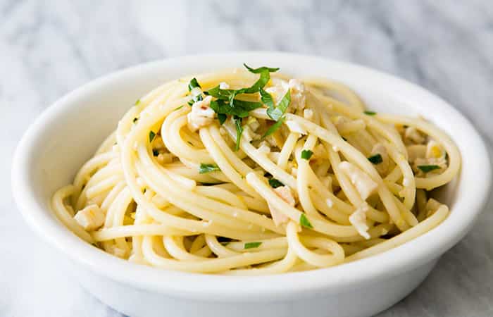 espaguetis con salsa de almejas en conservas almejas en conservas con pasta