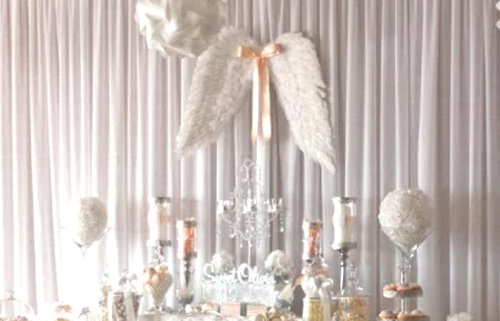 Decoración casera de Comunión con alas Decoración casera de Comunión con alas