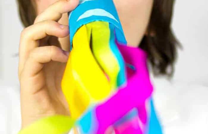 manualidades arcoíris para niños que juegan manualidades arcoíris para niños que juegan