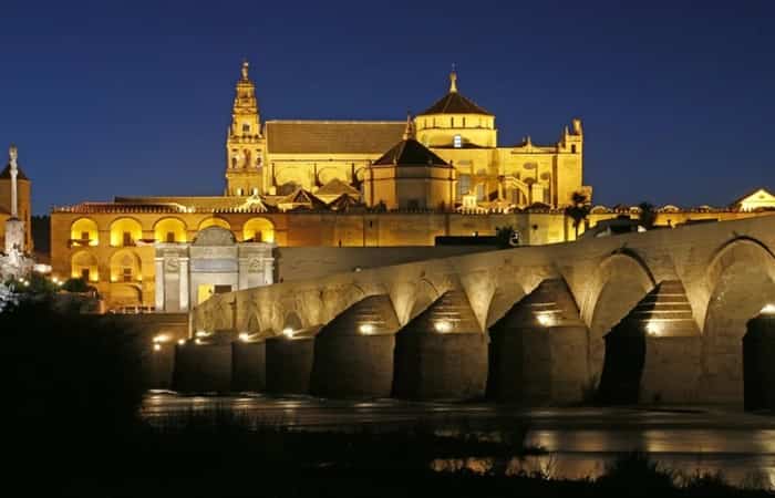 Córdoba tiene multitud de monumentos de gran importancia histórica ciudades españolas más antiguas: Córdoba
