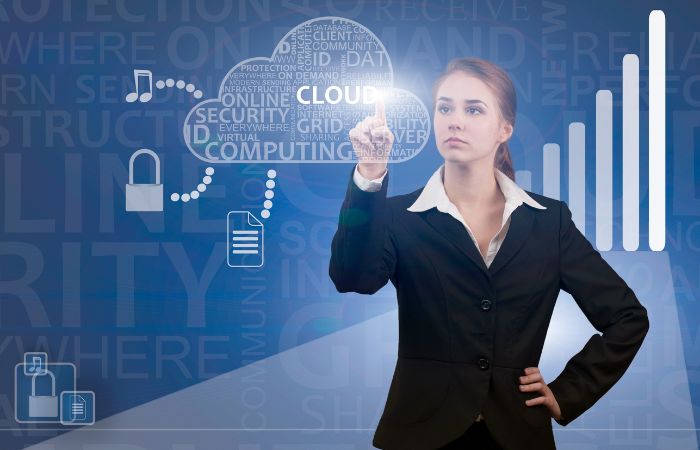 arquitectos de nube, en laza Profesiones con las que reinventarse: arquitectos de nube