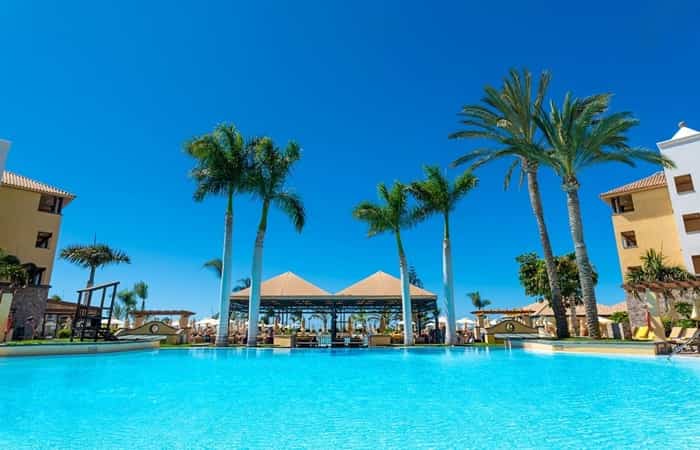 el resort GF Gran Costa Adeje, en Tenerife, perfecto para familias los mejores resorts para familias en españa: GF Gran Costa Adeje, Tenerife