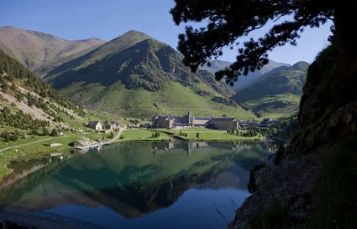Vall de Núria, uno de los mejores sitios de España para acampar Vistas del Vall de Núria. Mejores sitios de españa para acampar