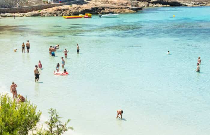 Cala-Portinatx,-Ibiza Hacer snorkel en España