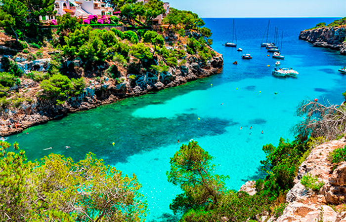 Cala Vella, Mallorca, ideal para practicar paddle surf