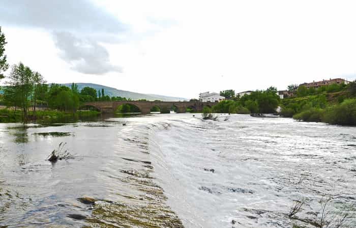 Puente Románico, Navaluenga turismo rural