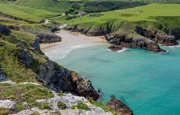 Acantilados de San Vicente turismo rural por el norte de España