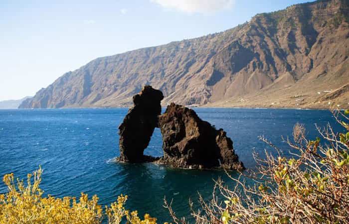El Hierro, elegido por The New York Times como destino para visitar en 2022 destinos españoles recomendados por The New York Times para 2022: El Hierro. Roca Bonanza