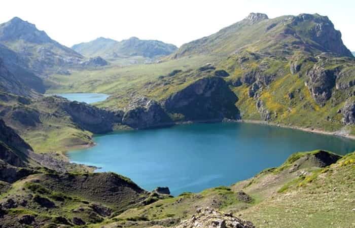 Lago de Saliencia turismo rural por el norte de España