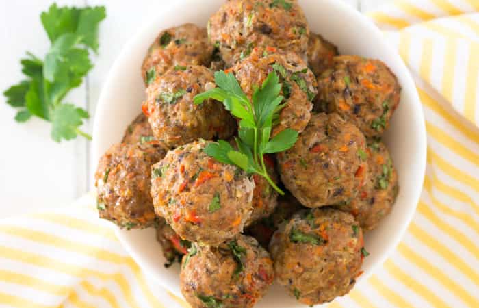 Albóndigas de pollo con verduras Albóndigas de pollo con verduras