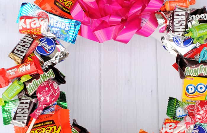 día del hermano corona de chuches día del hermano corona de chuches