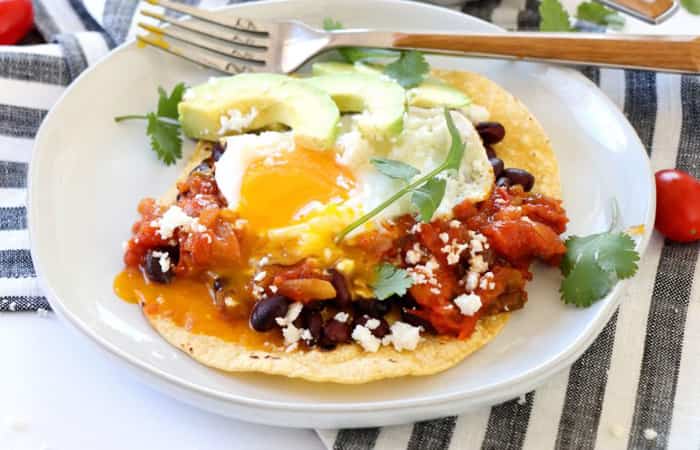 Huevos Rancheros con mermelada de tomate Huevos Rancheros con mermelada de tomate