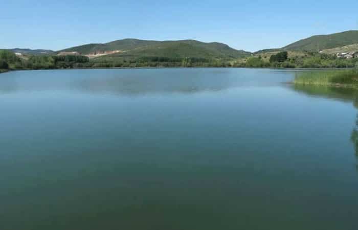 lago de carucedo leon baño permitido
