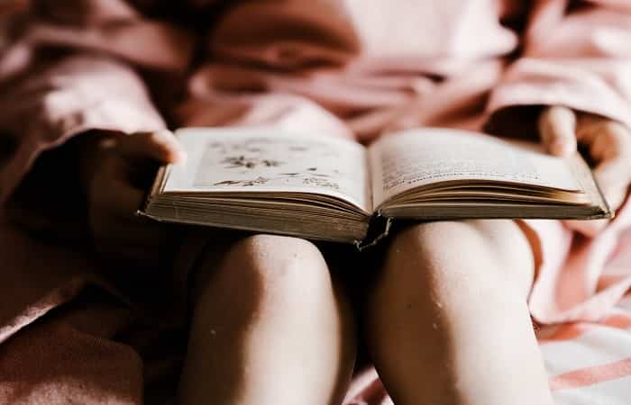 Leer ayuda a conciliar el sueño antes Rutinas relajantes para cumplir el tiempo de sueño recomendado: la lectura