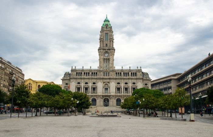 Avenida de los Aliados (Oporto) imprescindibles de Oporto