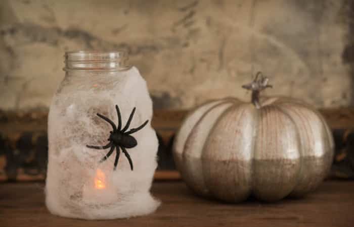 portavelas de Halloween con araña portavelas de Halloween con araña