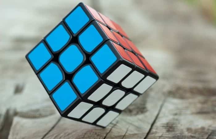 Cubo de Rubik Cubo en su acepción geométrica
