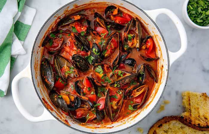 mejillones en salsa de tomate