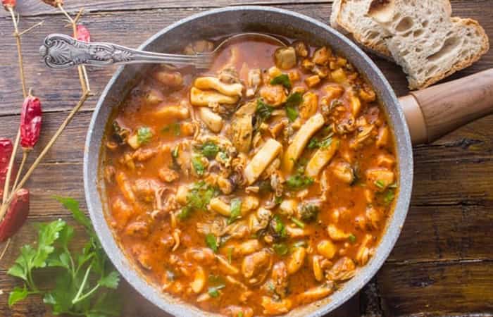Sopa de pescado a la italiana Sopa de pescado a la italiana