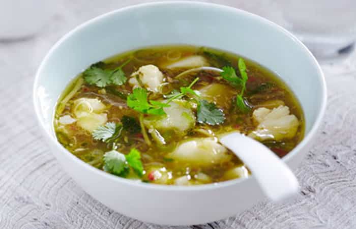sopa de pescado Thai sopa de pescado Thai