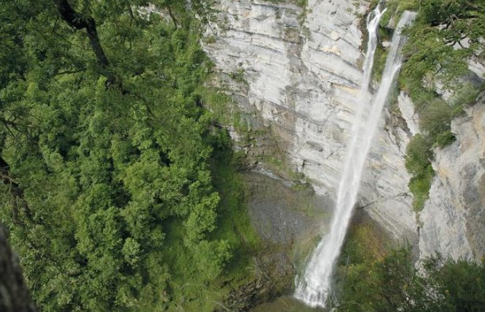 Cascada de Gujuli, Álava agroturismo en el país vasco