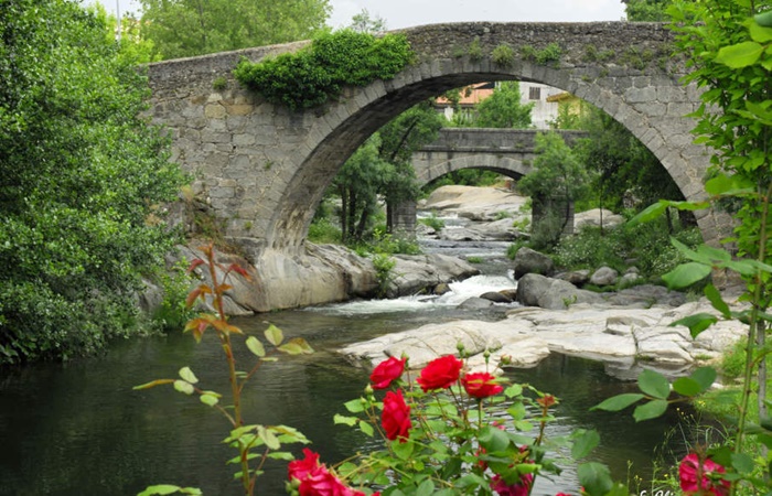 Río Cantos, Arenas de San Pedro Puentes sobre el río Cantos, en Arenas de San Pedro