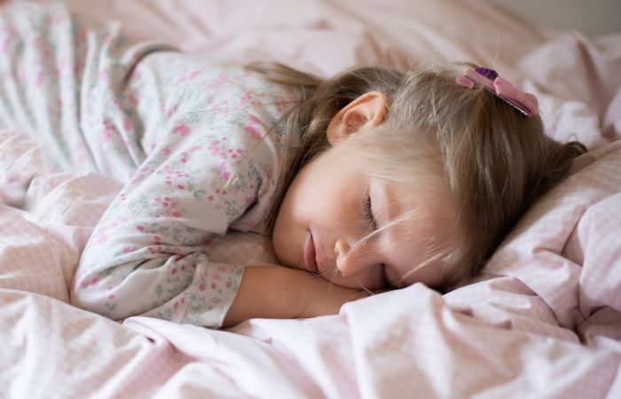 niña-durmiendo Delirio. Alteraciones del sueño