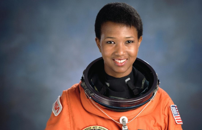 astronautas mae jemison mujeres astronautas