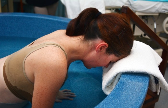 Parto bajo el agua beneficios Parto bajo el agua hospital