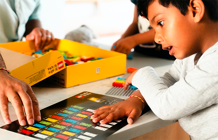 Juegos para niños ciegos. Fundación Lego y Fundación ONCE Juegos para niños ciegos