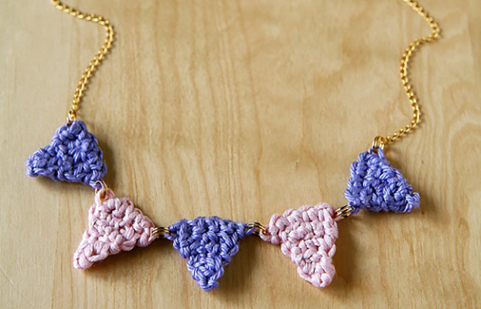 nooperner nofollow Collar con crohect y cadena