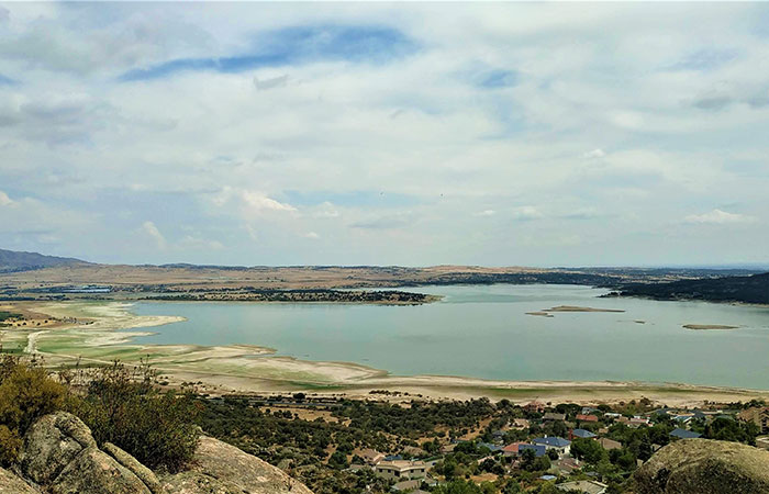 Embalse de Santillana en Manzanares El Real, Madrid