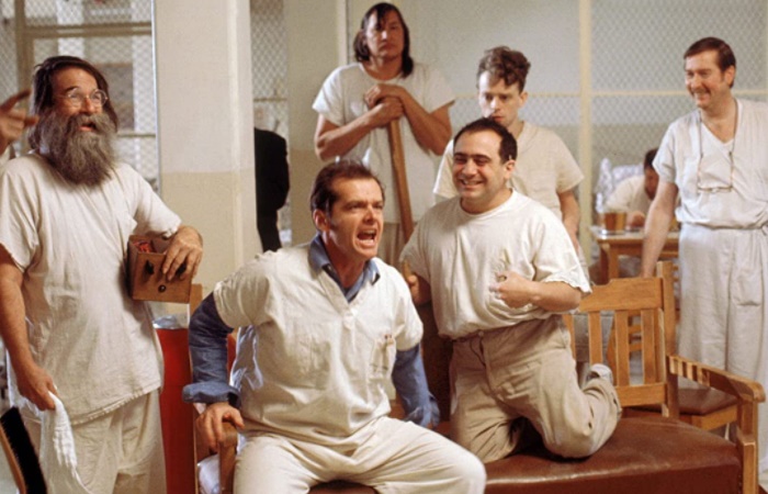 Fotograma de Alguien voló sobre el nido del cuco películas sobre salud mental: Alguien voló sobre el nido del cuco