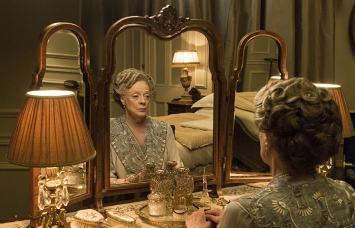 Violet Crawley, Downton Abbey, en la selección de grandes abuelos de la televisión Escena de Downton Abbey con Violet Crawley. Abuelos de la televisión