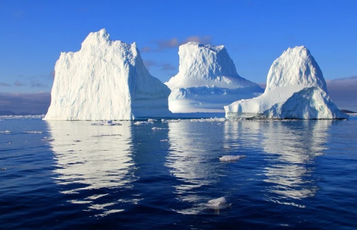 Icebergs en Groenlandia Gigantescos icebergs en sus aguas