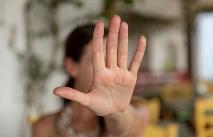 Cómo manejar los actos y comentarios machistas o racistas ante los niños