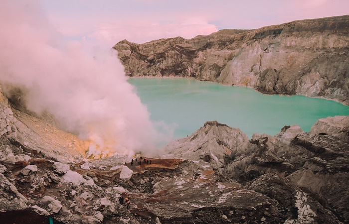 Lago Kawah Ijen, el más ácido del mundo Lago Kawah Ijen