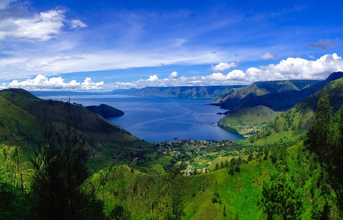 Lago Toba, Sumatra, el lago volcánico más grande del mundo Lago Toba, Sumatra