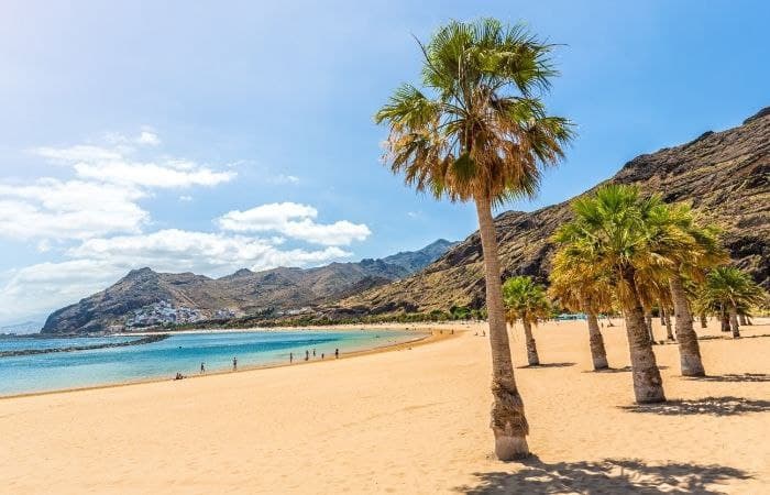 La playa de las Teresitas es una de las más concurridas en Santa Cruz de Tenerife Las Teresitas, Tenerife