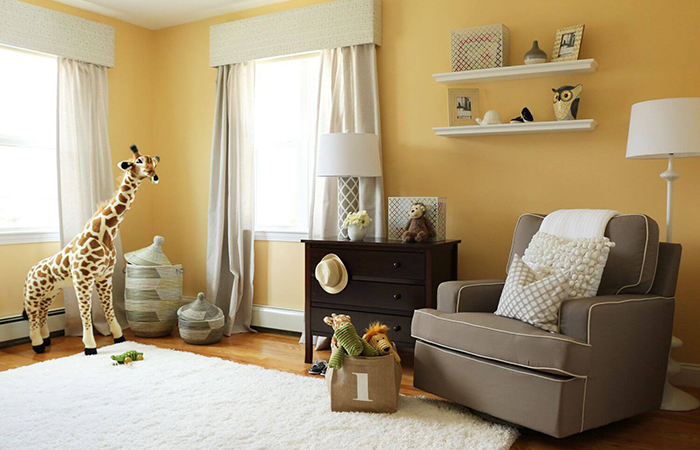 psicología del color amarillo Habitación infantil con paredes amarillo claro. Psicología del color amarillo