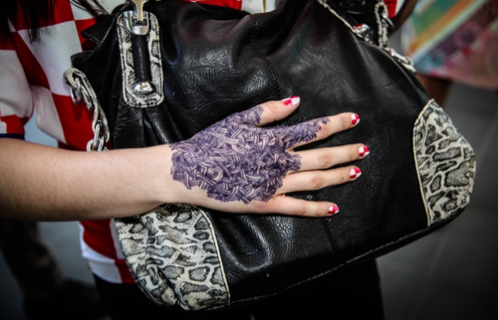 Efectos permanentes de los tatuajes de henna negra Consecuencias de los tatuajes de henna negra