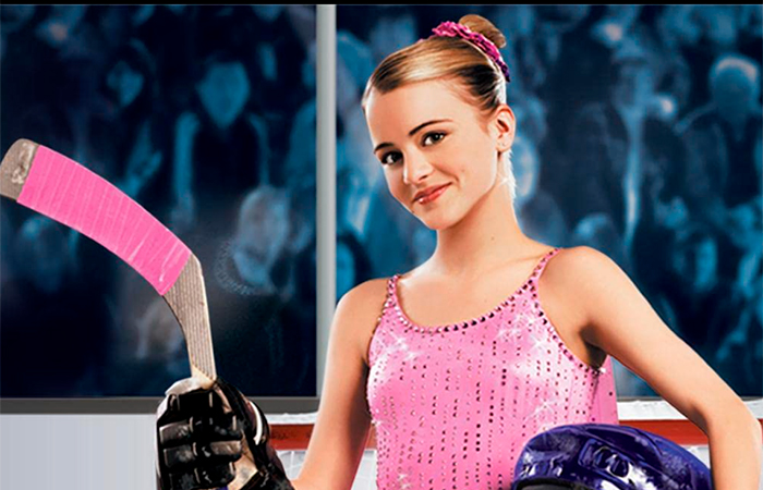 fotograma de ¡A por todas!: ¡A por todas!:patinaje artístico y hockey
